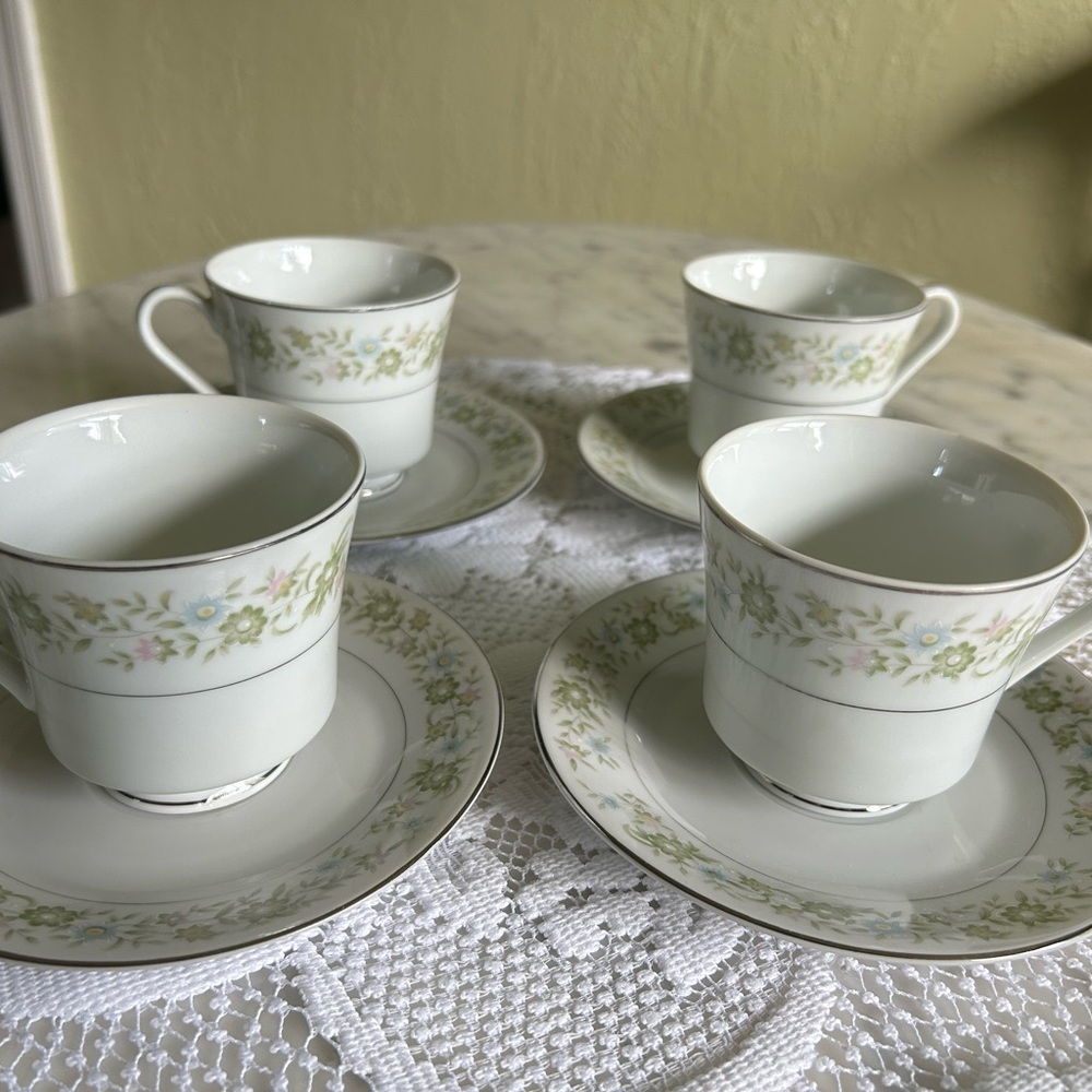 Set of 4 China tea set